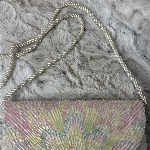 Elegant Pastel Seed Beaded Evening Strapped Bag. Sixties - Picture 9 of 11